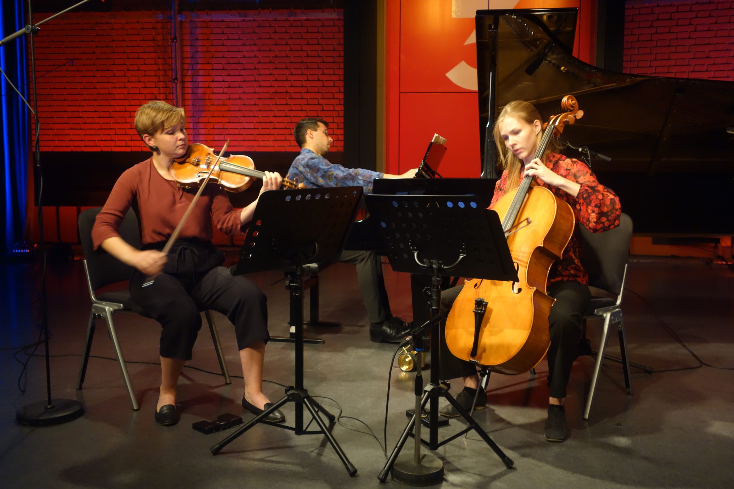 Das „Trio WirkWerk“ (Annette Fritz: Violine, Valerie Fritz: Violoncello und Josef Haller: Klavier) © Thomas Nußbaumer
