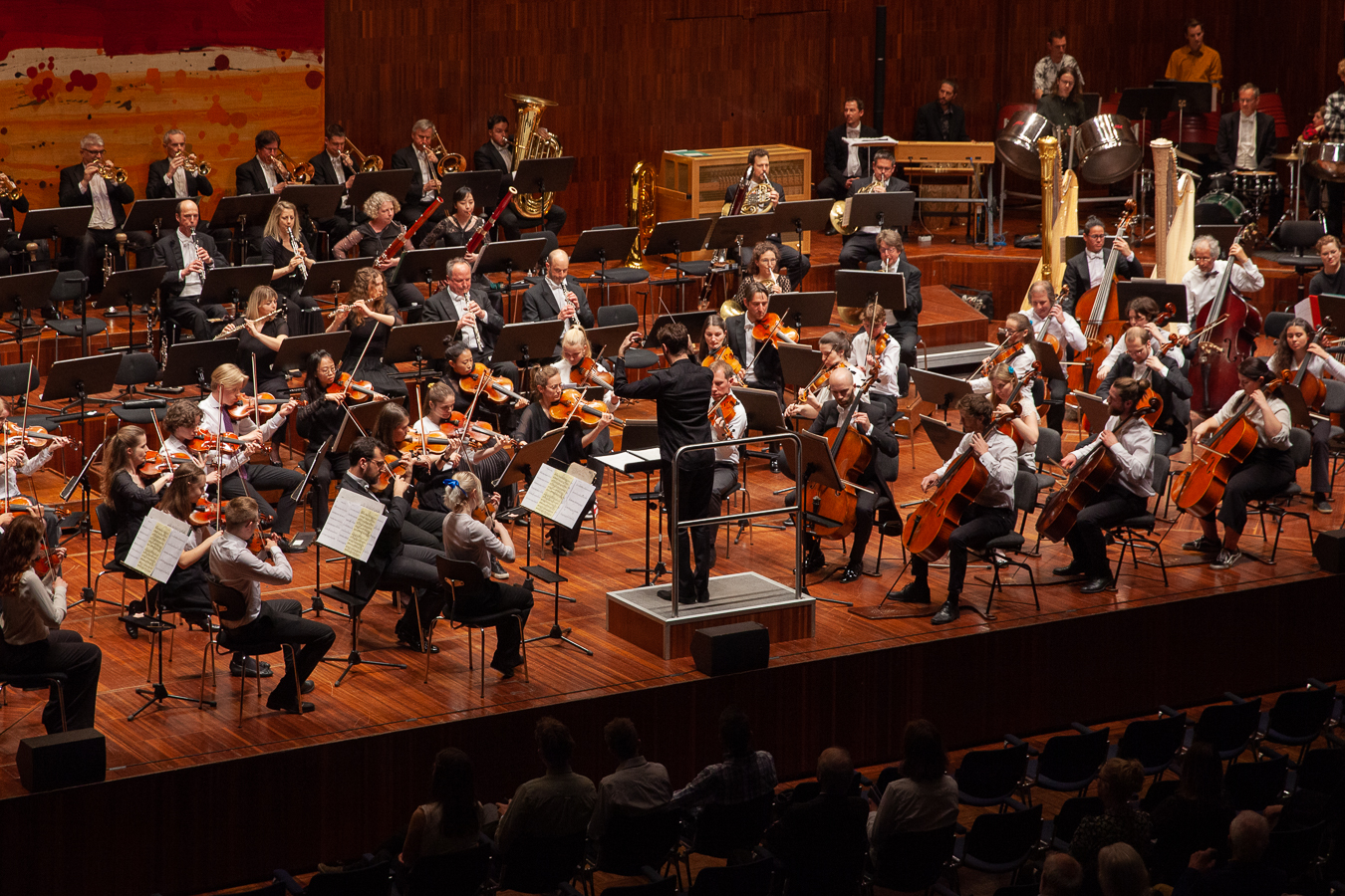 Das Tiroler Symphonieorchester Innsbruck unter der Leitung von Robert Trevino