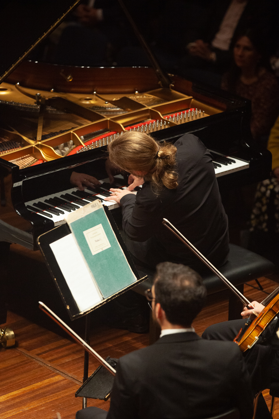 Denis Kozhukhin spielt Ravels Klavierkonzert in G-Dur